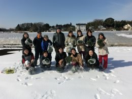 おいしい野菜を持って記念撮影