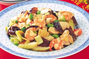 えびと鶏肉の中華炒めの写真