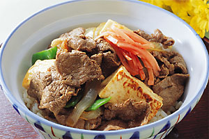 東都つゆで作る 肉豆腐丼の写真