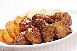 鶏の唐揚げ バルサミコソースの写真