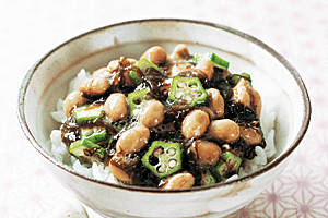 もずくおくら納豆ご飯の写真