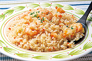 炊飯器でえびピラフの写真