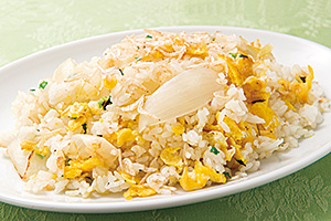 新玉ねぎの炊き込みご飯の写真