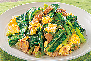 小松菜とツナのふんわり卵炒めの写真