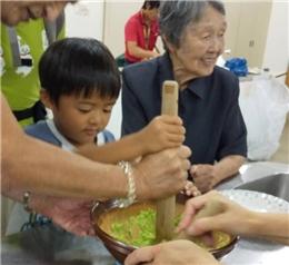 郷土料理　ずんだもち作り